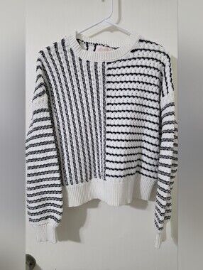 Audrey Parks Black & White Striped Crewneck Sweater Cropped, Large
